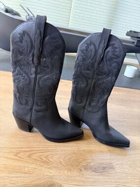 NWOT Steve Madden Black Western Cowboy Boots 8